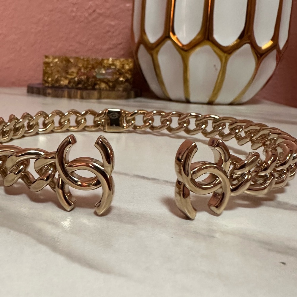 Chanel 22C Runway Gold Cuban Chain